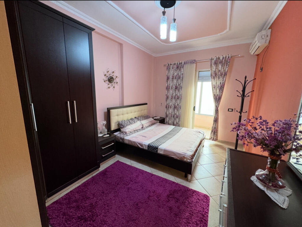 APARTAMENT 3+1 PER QIRA NE FRESK
