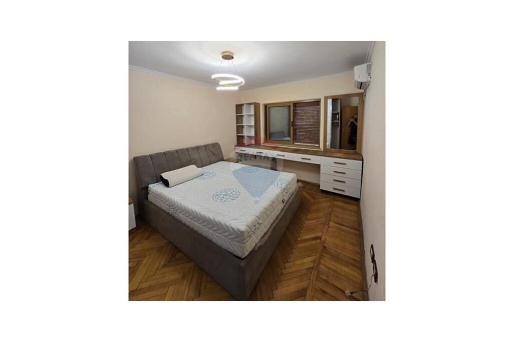 Jepet me qira apartament 1+1
