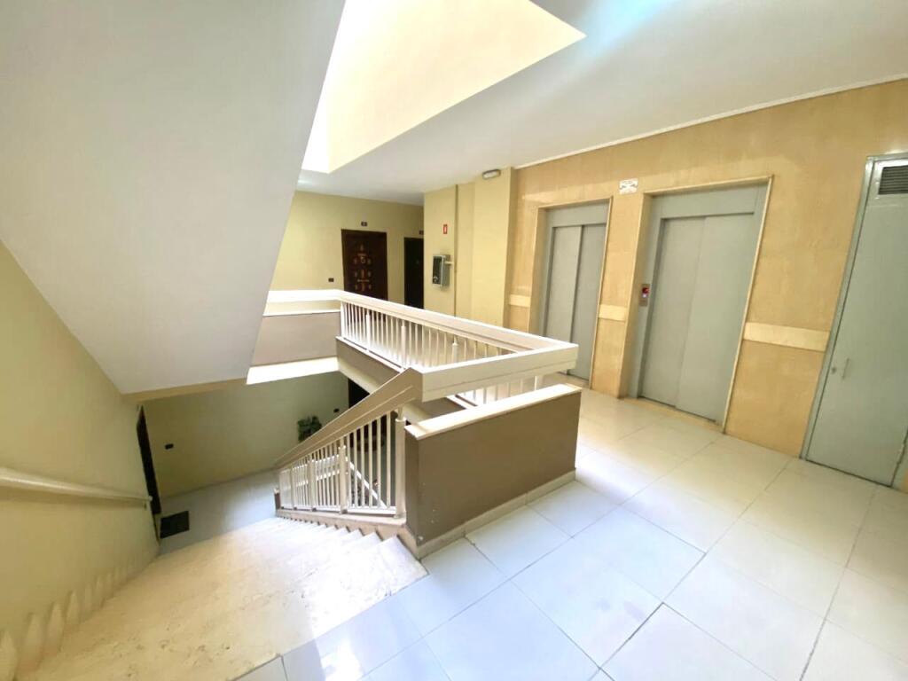 ✨Affittasi: Appartamento 2+1+2wc &amp; 1 Grande Balcone || 📍Via Bardhyl, Scuola Andon Zako Cajupi || 550€/ Mese ✨