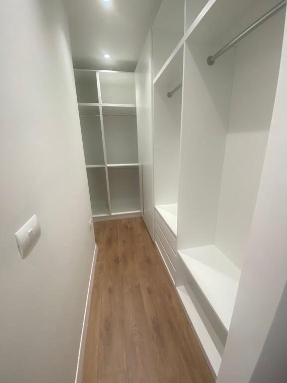 Jepet me qera 2+1 mobiluar rruga peti liqeni thate 699 eu