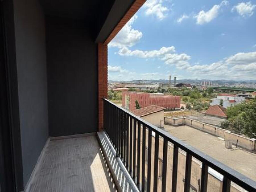 For sale, 2+1 Apartment, Paskuqan, Tirana.