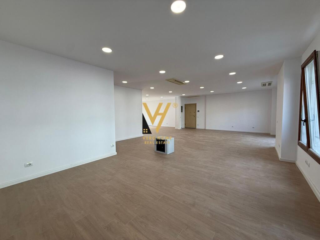 OFFICE 190 M2 FOR RENT AT DELIJORGJI 250,000 LEKE