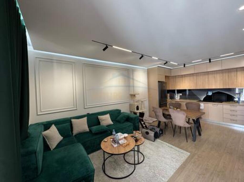 Shitet, Apartament 2+1+Post Parkimi, Korrekt Construksion , Kodra e Diellit.