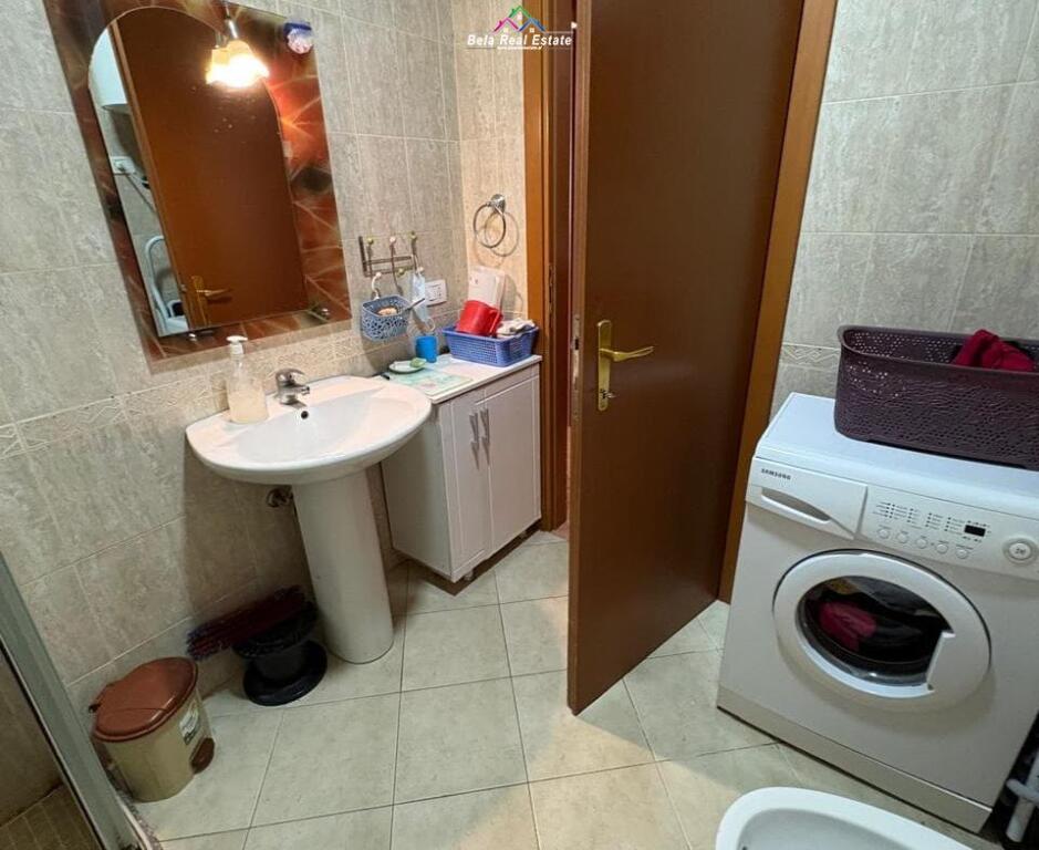 Appartamento in Affitto 1+1 Vicino a Komuna e Parisit (ID B2101259) Tirana