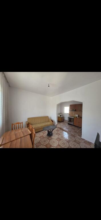 5 Maji Appartamento 1+1 In Affitto