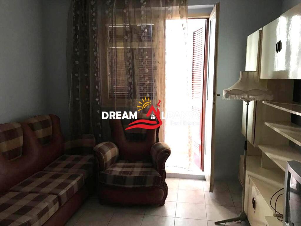 Appartamento 2+1 +Balcone in affitto a Bllok, vicino a Piazza Wilson – Tirana (ID 4229465)