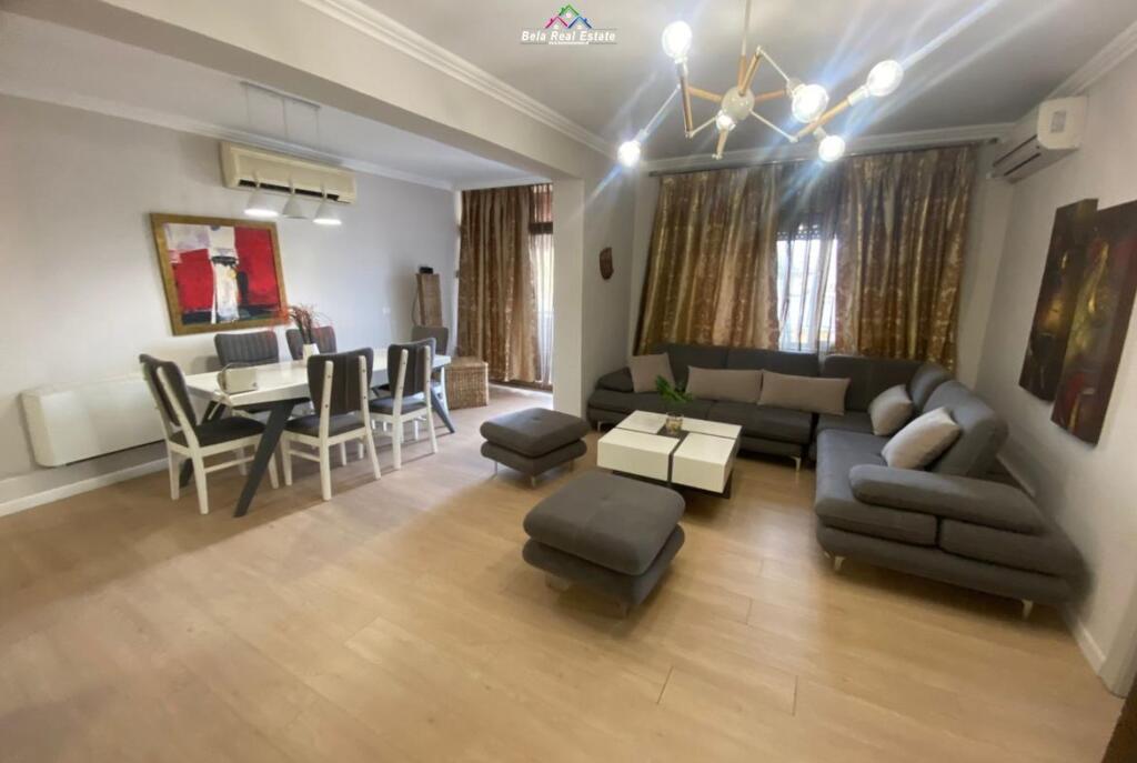 Appartamento in affitto 3+1+2 nel Centro (ID B230171) Tirana