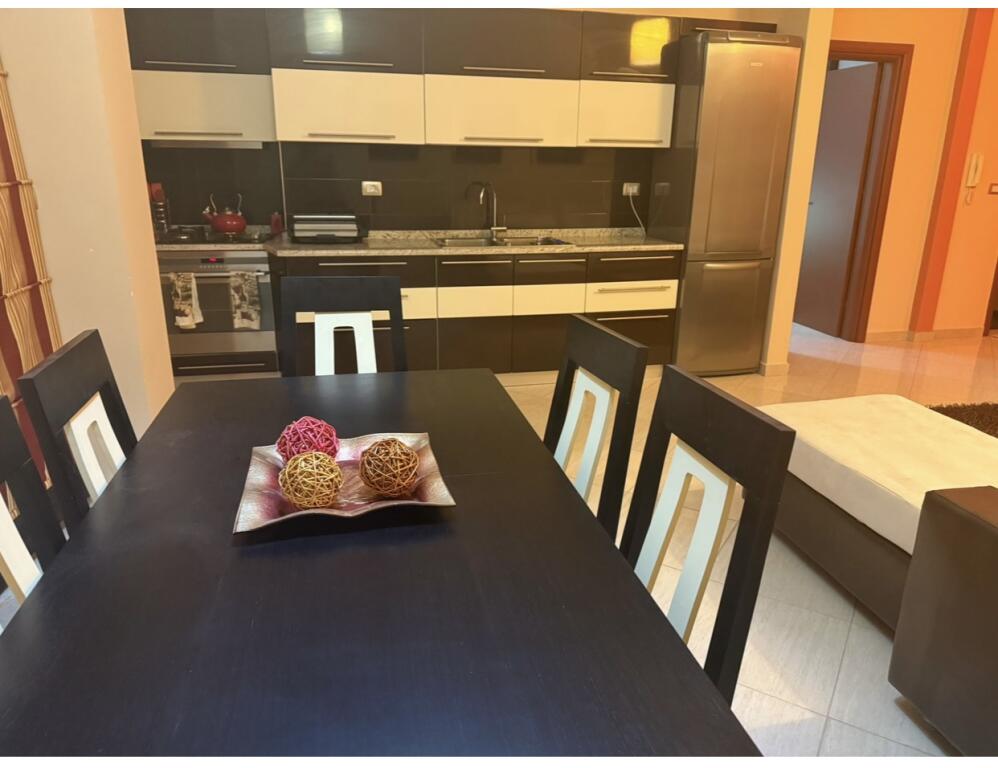 1+1,arredato,laghetto secco,prezzo 450 euro