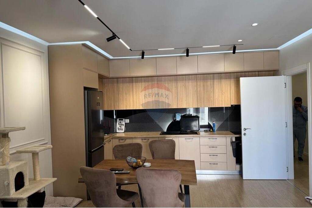 APARTAMENT MODERN 2+1+2+POST PARKIMI PER SHITJE