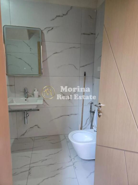 Affitto Appartamento 5+1+2+ Annesso+ Blk ,Via Dibres,1500 euro/mese.
