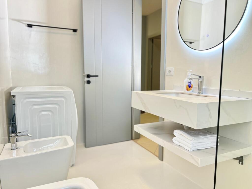 Jepet me qira apartament 2+1+2 ASTIR TE OZONE 600€