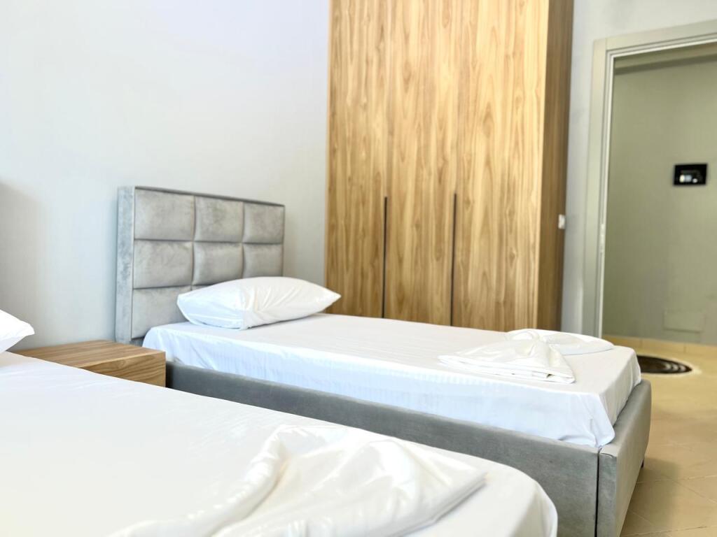Jepet me qira apartament 2+1+2 ASTIR TE OZONE 600€