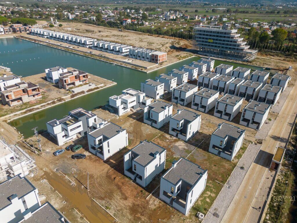 VILE TE TURQUOISE MARINA - GJIRI I LALEZIT! 310,000 €
