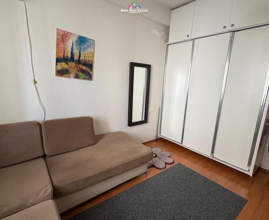 Appartamento in Affitto 1+1 Vicino a Komuna e Parisit (ID B2101259) Tirana