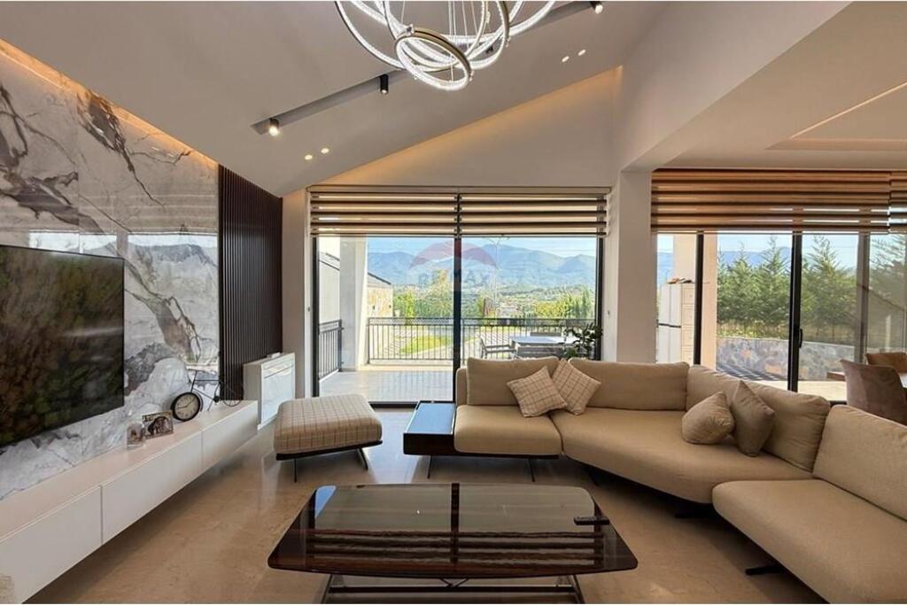 Modern villa for rent in Bërzhite !