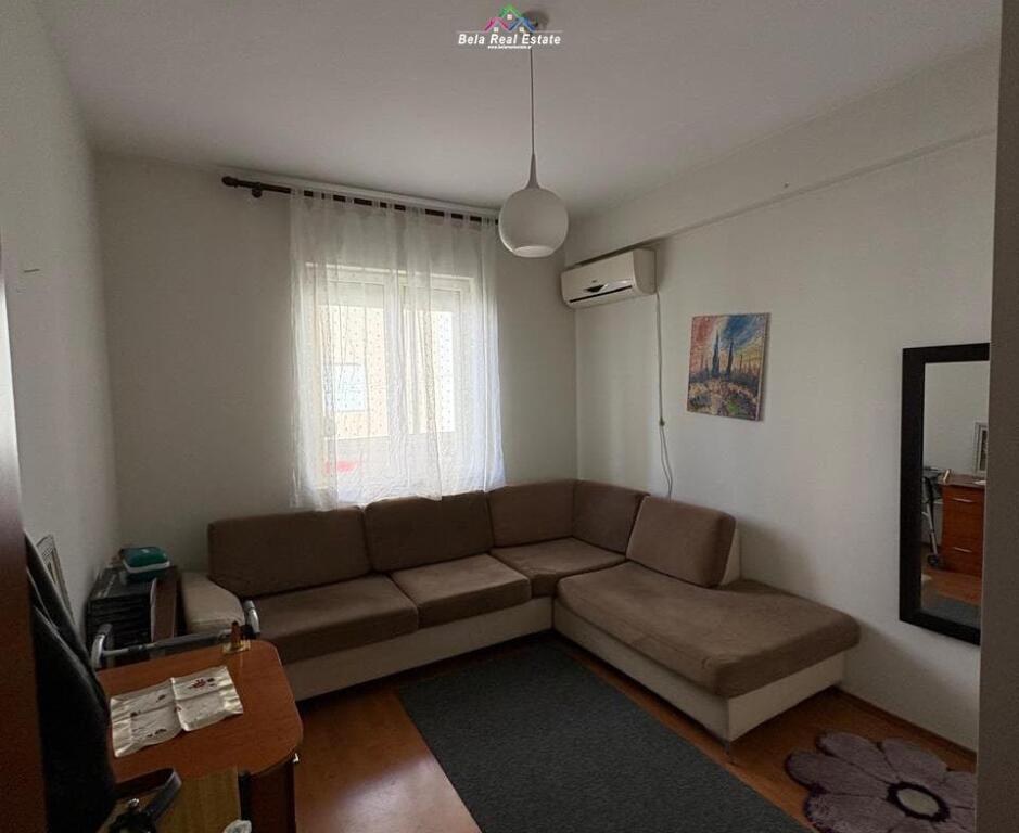Appartamento in Affitto 1+1 Vicino a Komuna e Parisit (ID B2101259) Tirana
