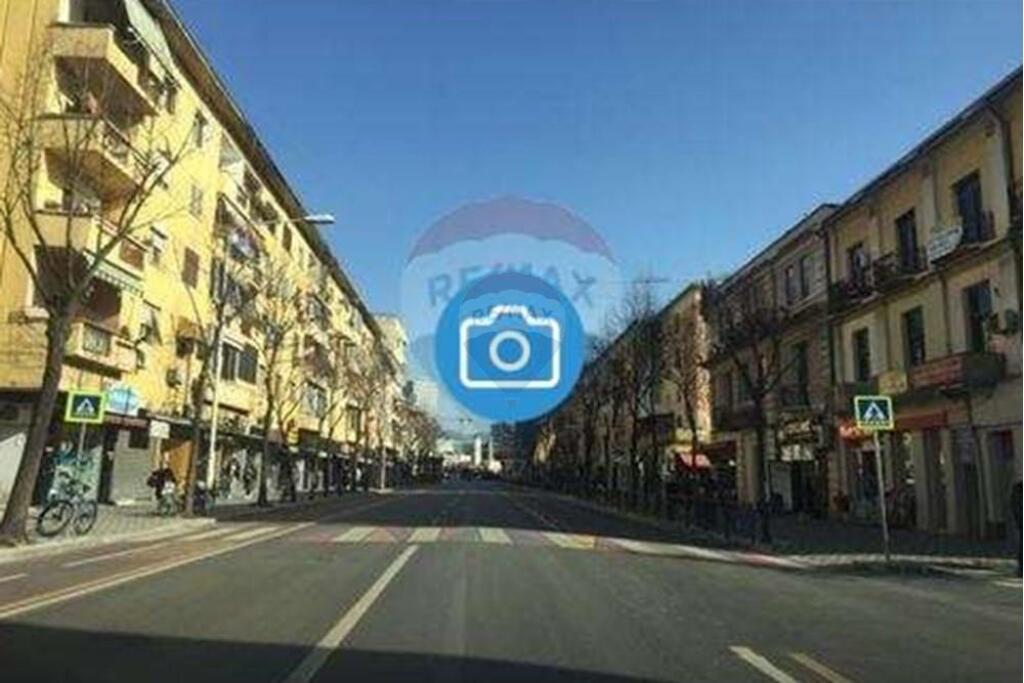 Negozio in vendita Via Durazzo !