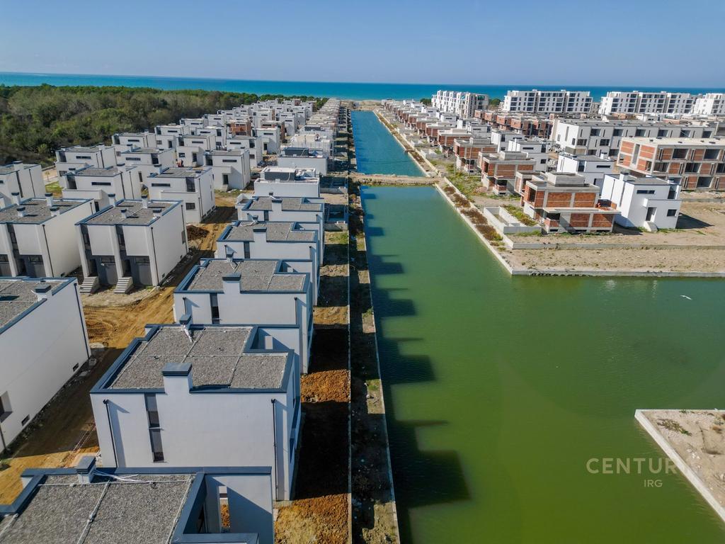 VILLA + POSTO AUTO INCLUSO A TURQUOISE MARINA - GOLFO DI LALEZ!   294,000 €