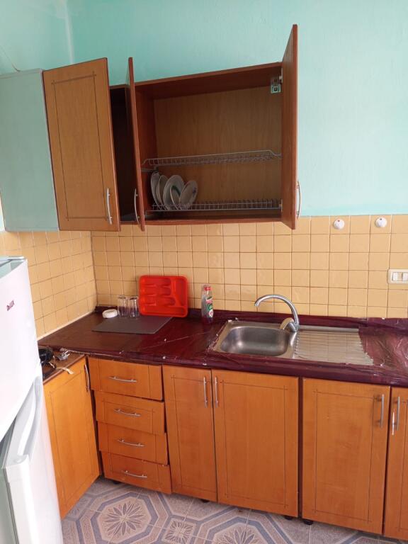 APPARTAMENTO 2+1. 300 EURO.VIA 5 MAGGIO, DIETRO CONCORD CENTER