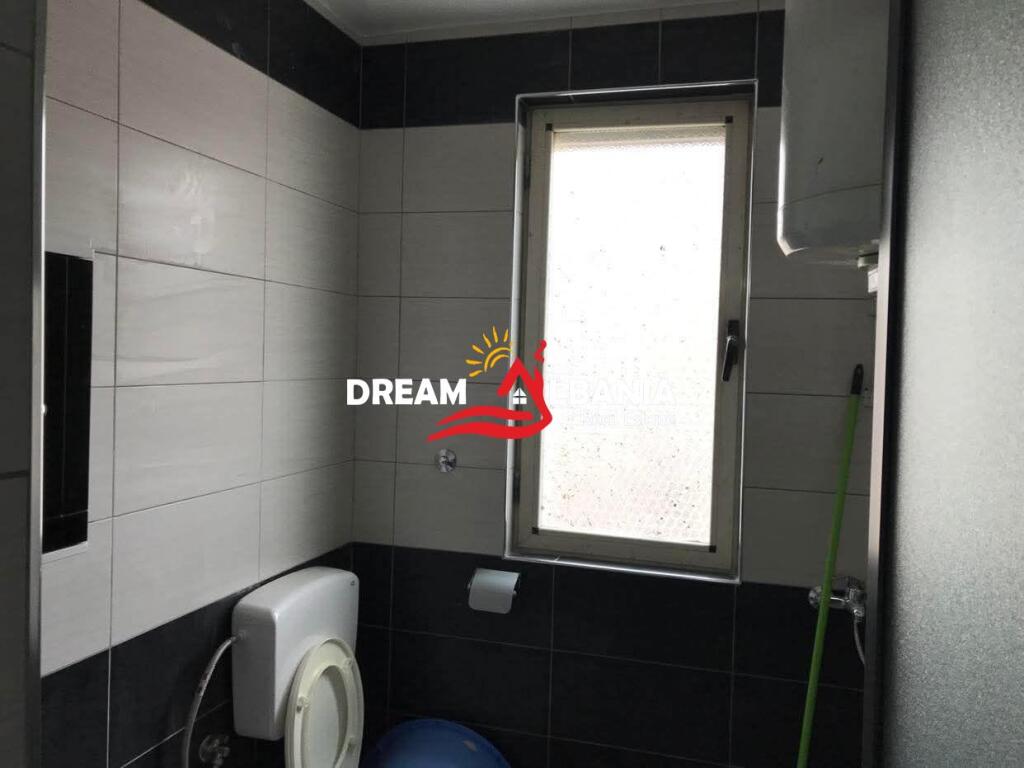 Appartamento 2+1 +Balcone in affitto a Bllok, vicino a Piazza Wilson – Tirana (ID 4229465)