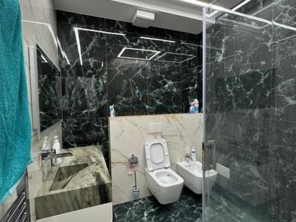 Shitet, Apartament 2+1+2 + Post Parkimi+ Depo, Kodra e Diellit, Tiranë