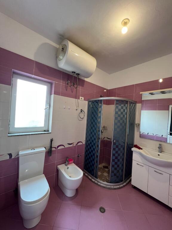 🏢Ne  zonen e Don Boskos,prane Supermarket Viva,jepet me qera apartament ,2+1,i mobiluar.60,000Leke