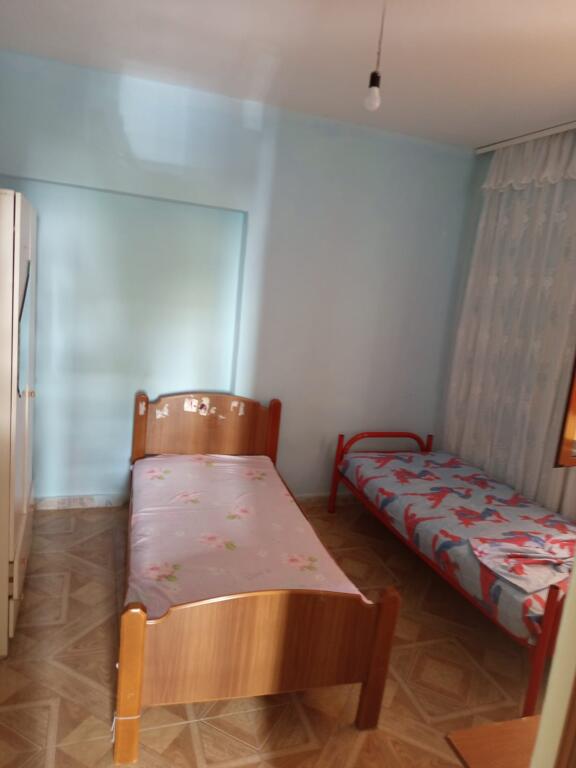 APPARTAMENTO 2+1. 300 EURO.VIA 5 MAGGIO, DIETRO CONCORD CENTER