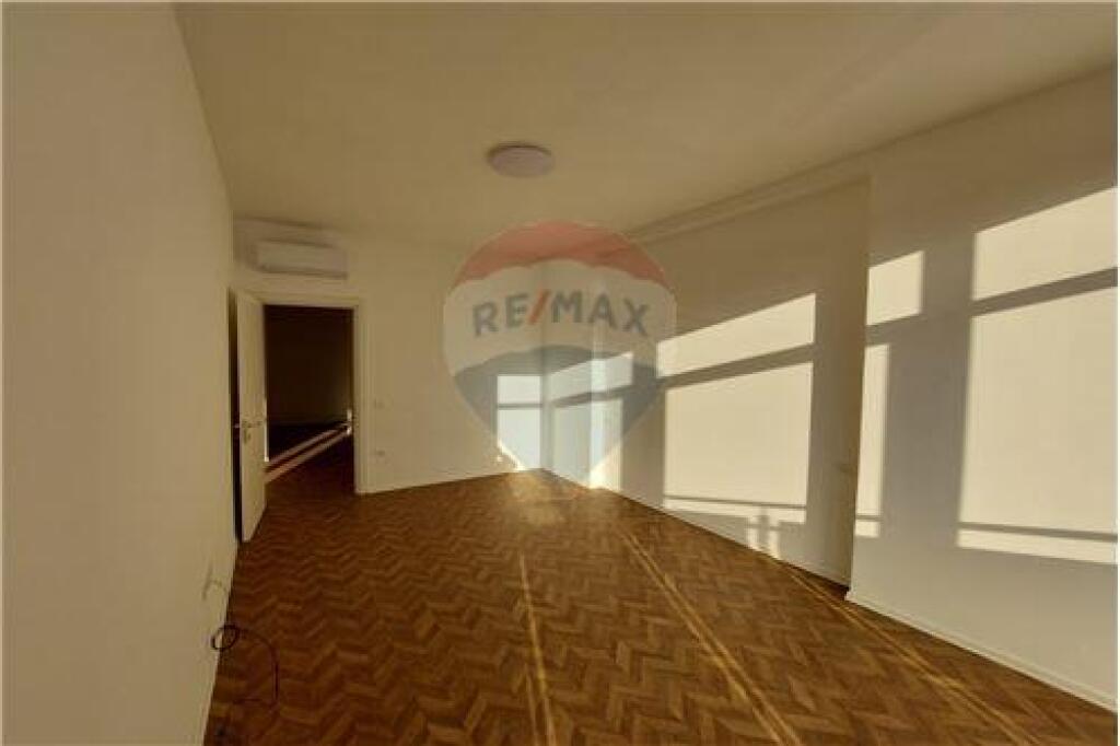 ZYRE E INVESTUAR PER QIRA TE KOMUNA E PARISIT