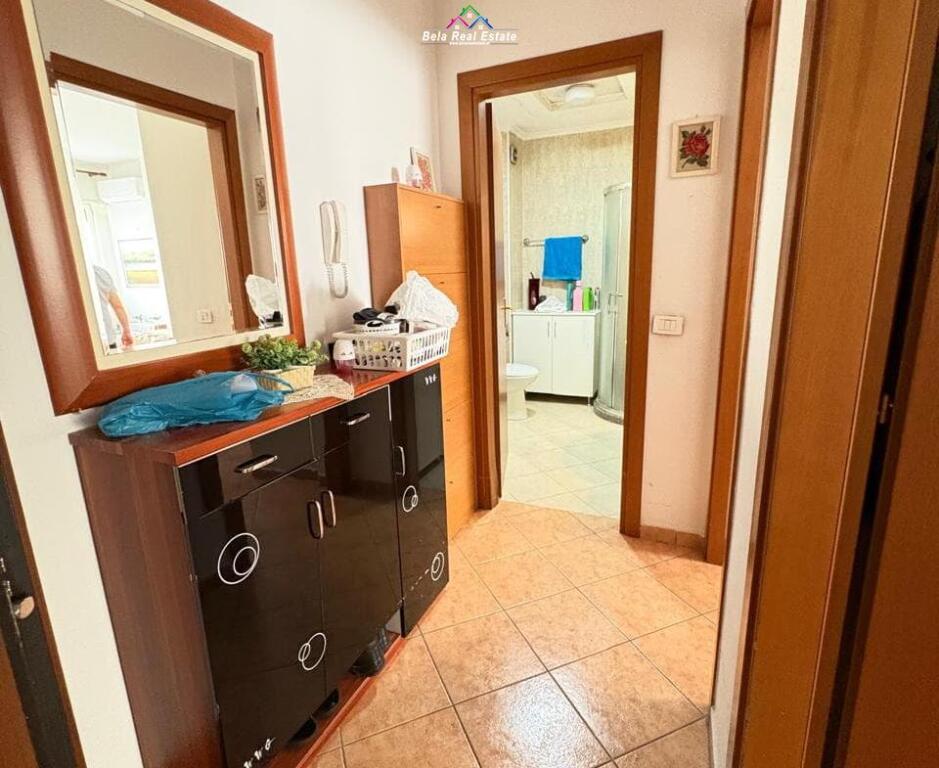 Appartamento in Affitto 1+1 Vicino a Komuna e Parisit (ID B2101259) Tirana
