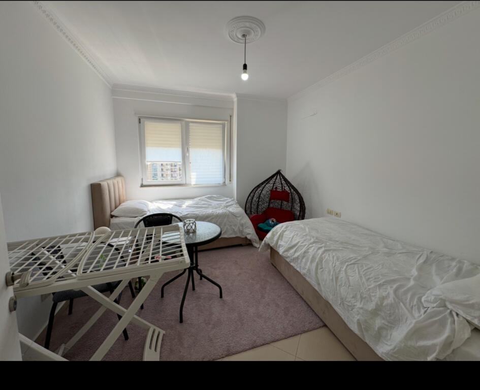 Japim me qira 2+1 pranë ish Doganës