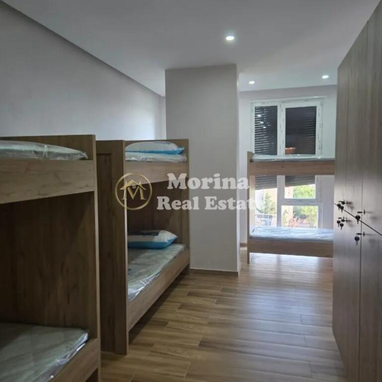 Affitto Appartamento 5+1+2+ Annesso+ Blk ,Via Dibres,1500 euro/mese.