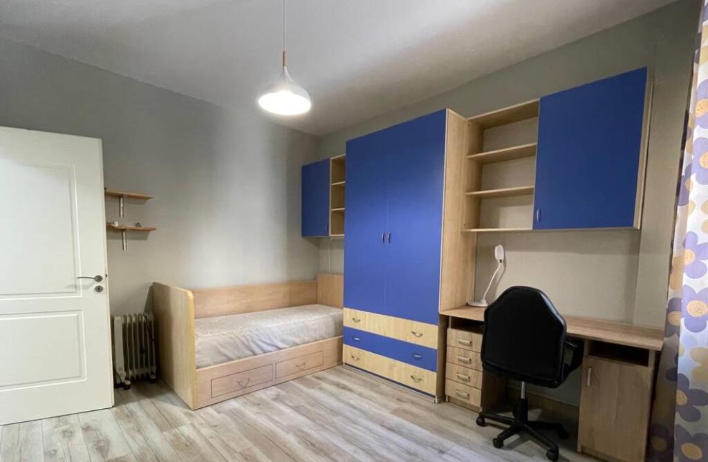 Appartamento in affitto 3+1+2 , Comune di Parisit