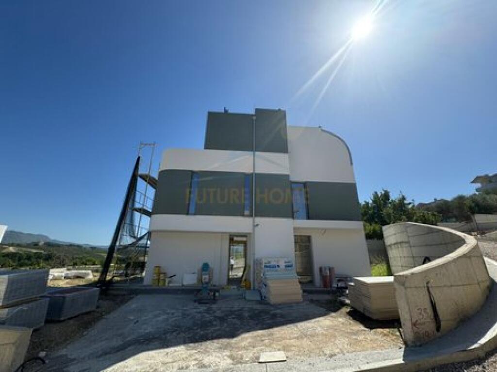 In vendita, Villa su 2 piani, Farkë, Tirana