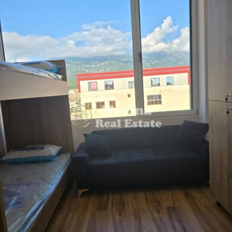 Affitto Appartamento 5+1+2+ Annesso+ Blk ,Via Dibres,1500 euro/mese.