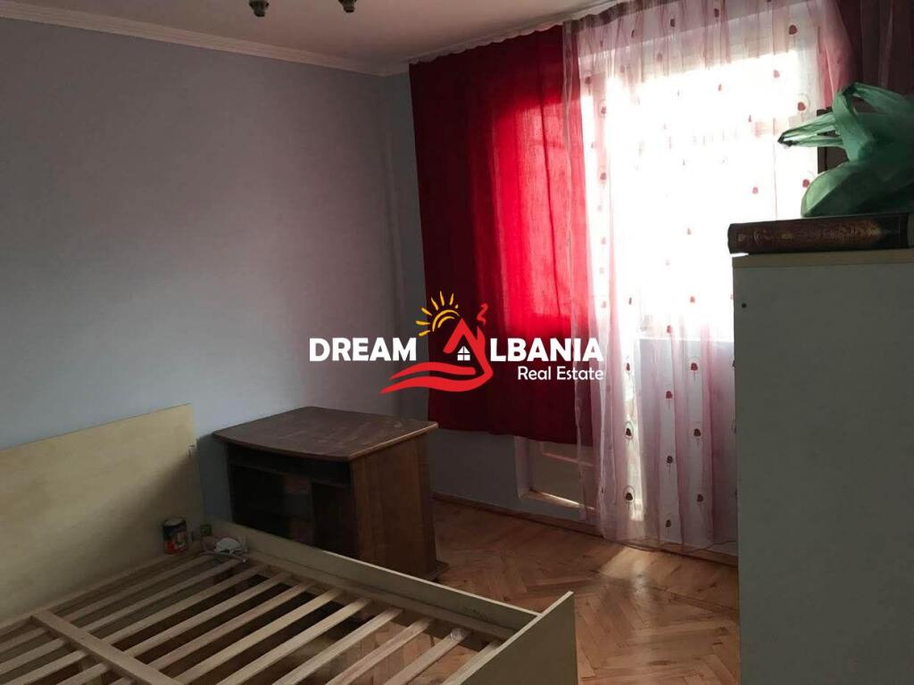 Appartamento 2+1 +Balcone in affitto a Bllok, vicino a Piazza Wilson – Tirana (ID 4229465)