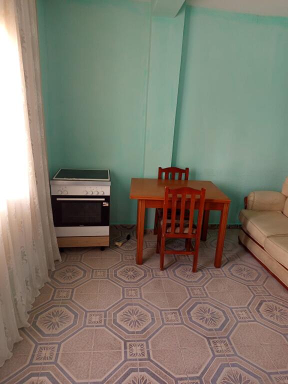 APPARTAMENTO 2+1. 300 EURO.VIA 5 MAGGIO, DIETRO CONCORD CENTER