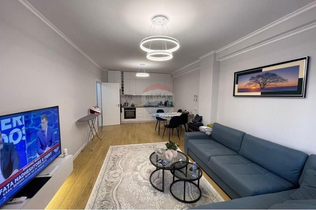 Shitet apartament 1+1 në Unaze te Re!