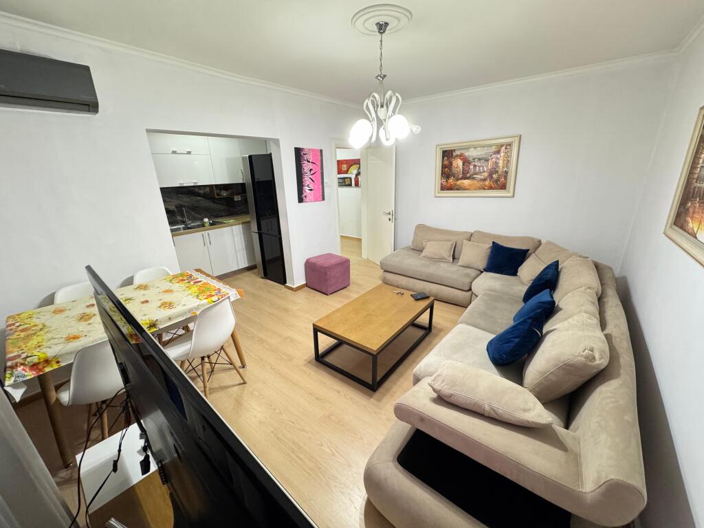 📣 QERA Apartament 1+1 📍 Ish Parku i Autobuzeve 🛣️ Rruga "Ndre Mjeda" ✨