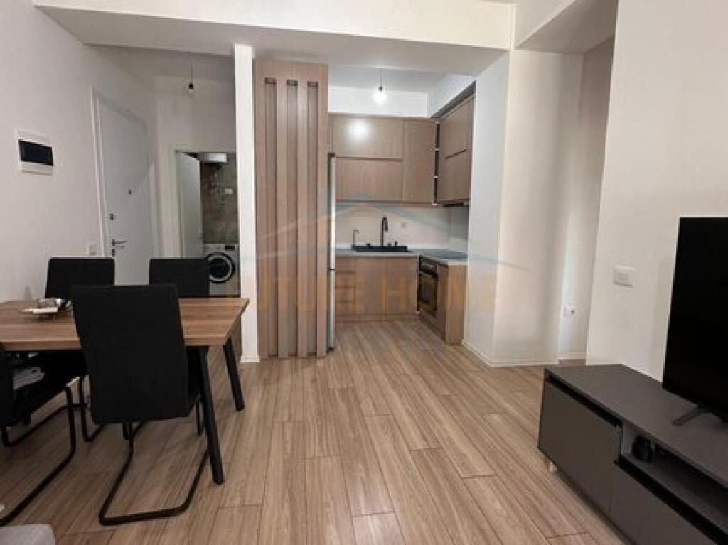 Shitet, Apartament 2+1, Kompleksi Mangalem, Tiranë.