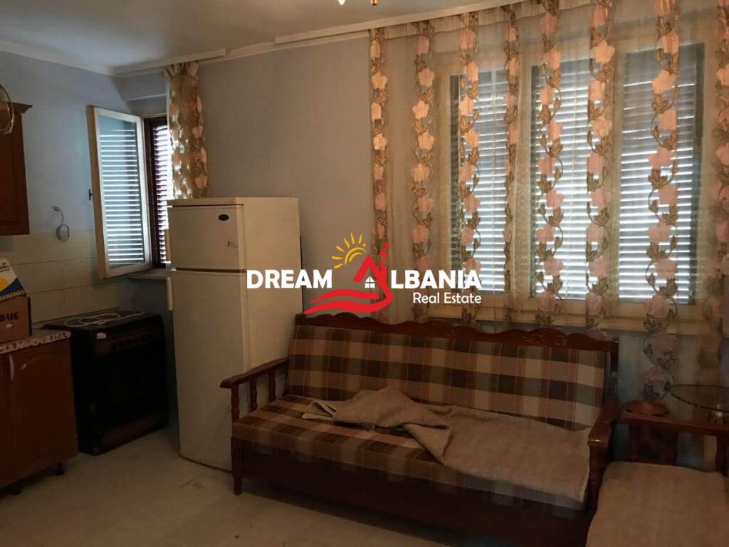 Appartamento 2+1 +Balcone in affitto a Bllok, vicino a Piazza Wilson – Tirana (ID 4229465)