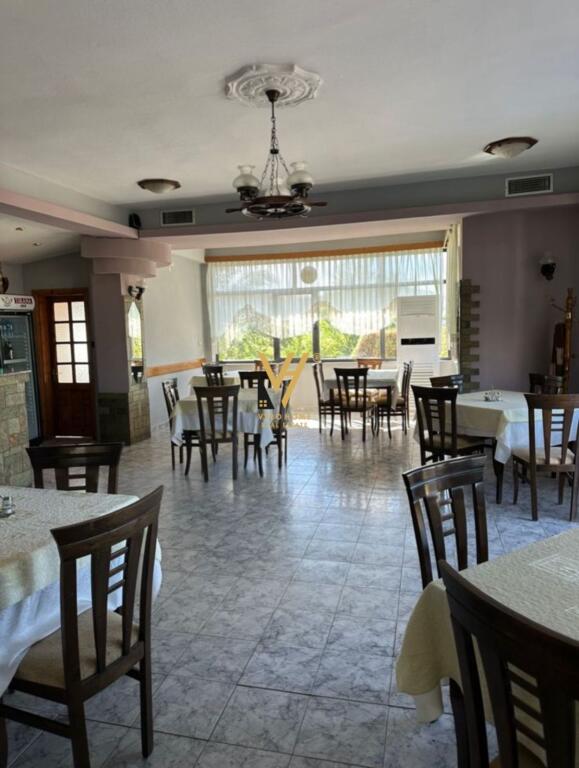 HOTEL BAR RISTORANTE IN VENDITA A KORÇE 400.000 EURO