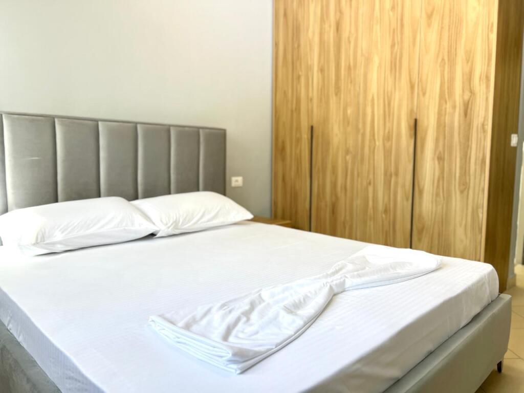 Jepet me qira apartament 2+1+2 ASTIR TE OZONE 600€