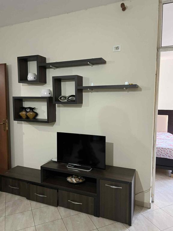 AFFITTASI 2+1+1 ASTIR 40.000 LEKE