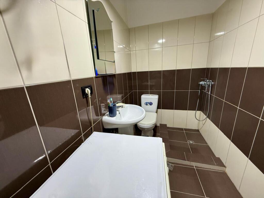 MONOLOCALE IN AFFITTO, VICINO AL 21-DHJETORI, TIRANA! 500 € /Mese