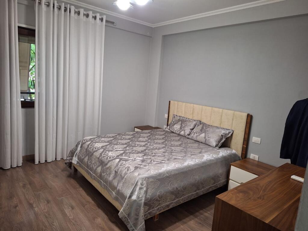 Ekskluzive, Shitet 2+1, Kopshti Botanik
