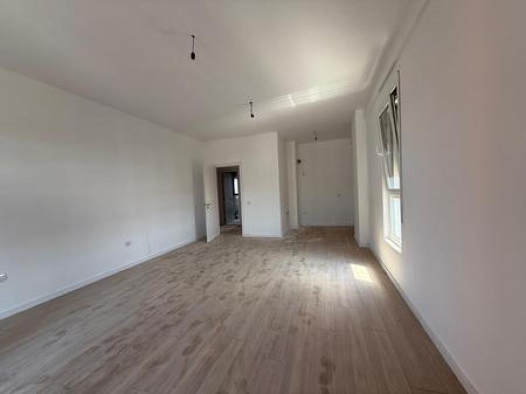 For sale, 2+1 Apartment, Paskuqan, Tirana.