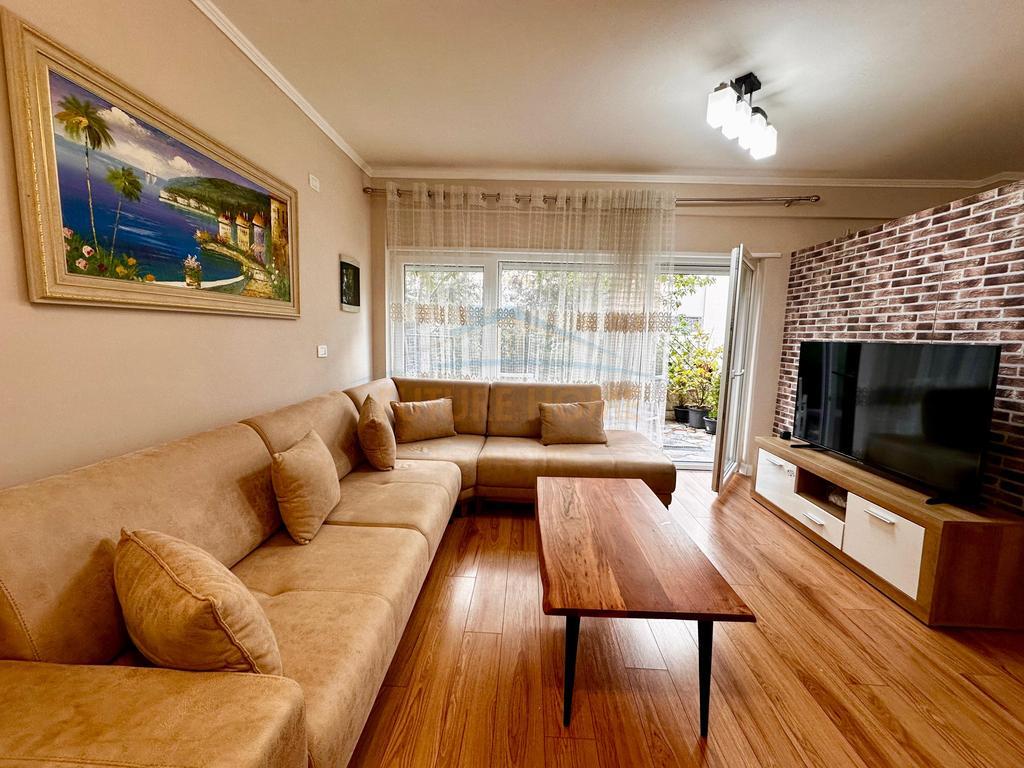 Qera, Duplex, Kodra e Diellit 2 , Tirane