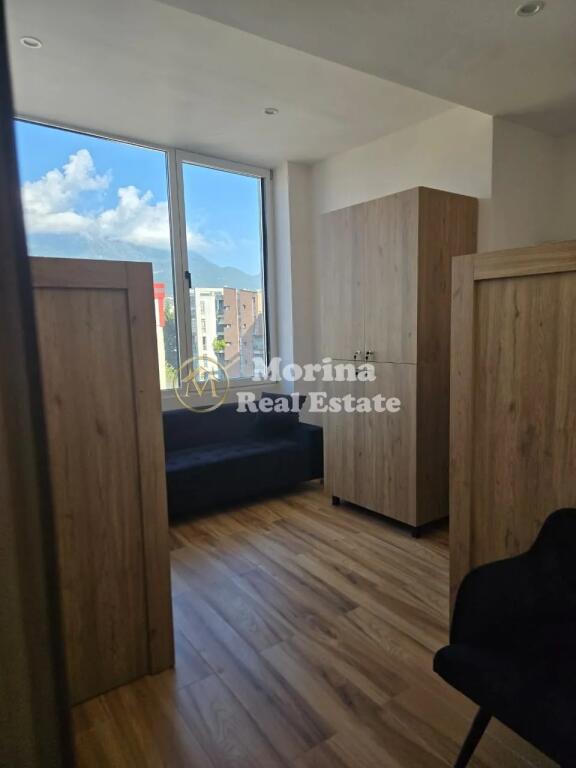 Affitto Appartamento 5+1+2+ Annesso+ Blk ,Via Dibres,1500 euro/mese.
