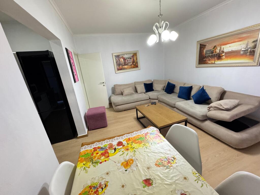 📣 QERA Apartament 1+1 📍 Ish Parku i Autobuzeve 🛣️ Rruga "Ndre Mjeda" ✨