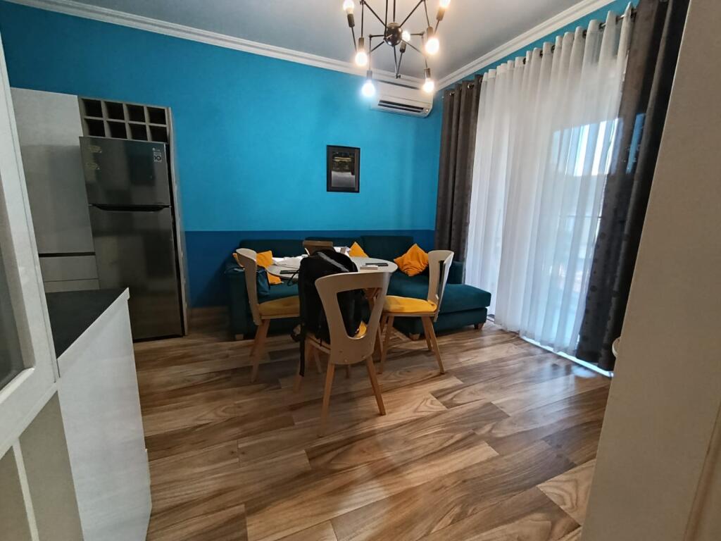 2+1 for rent at 21 Dhjetori, near hotel Mondial